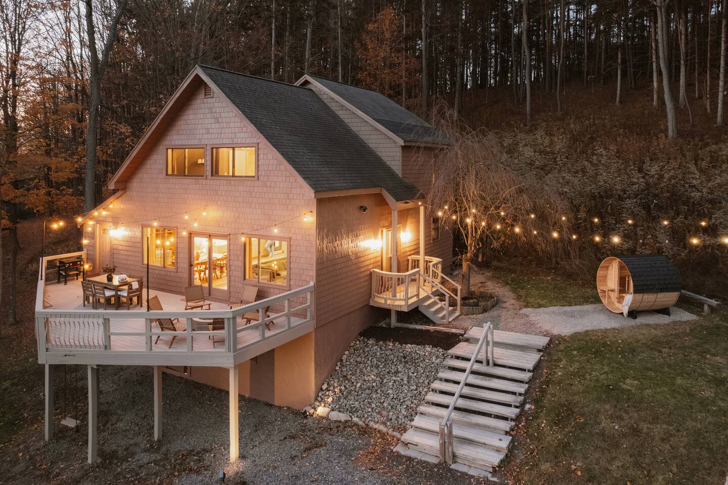 Private Cabin in the Woods: Hot Tub, Pool, Sauna