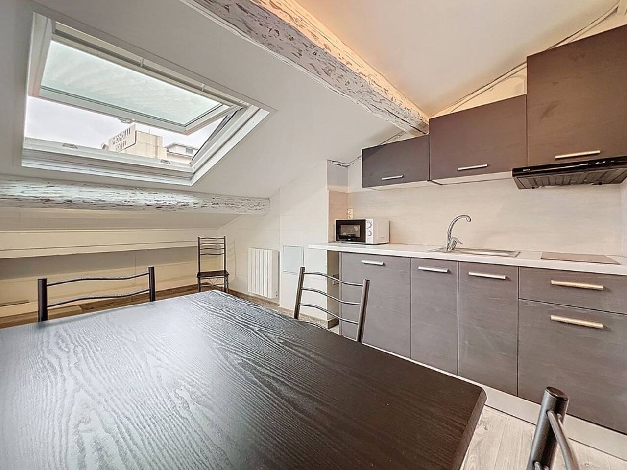 Studio Hyper Centre Cannes, vue toit, 3min Plages - Studio