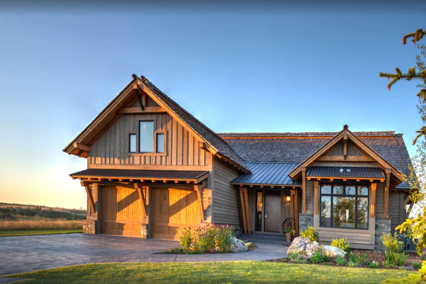 Luxury Home in Exclusive Tributary w/ Hot Tub