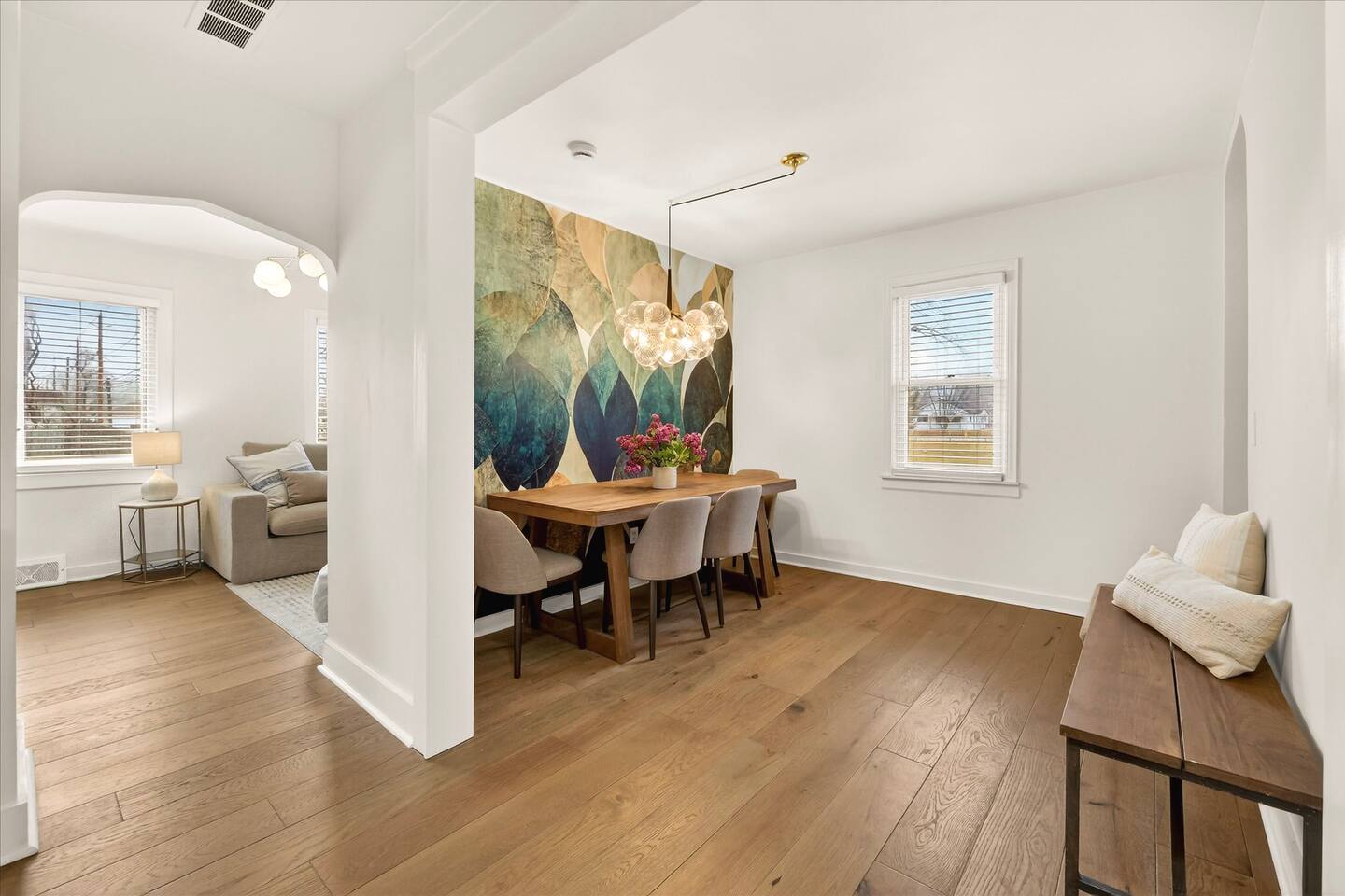 Contemporary Cottage West | 3BD | Detroit DTW A2
