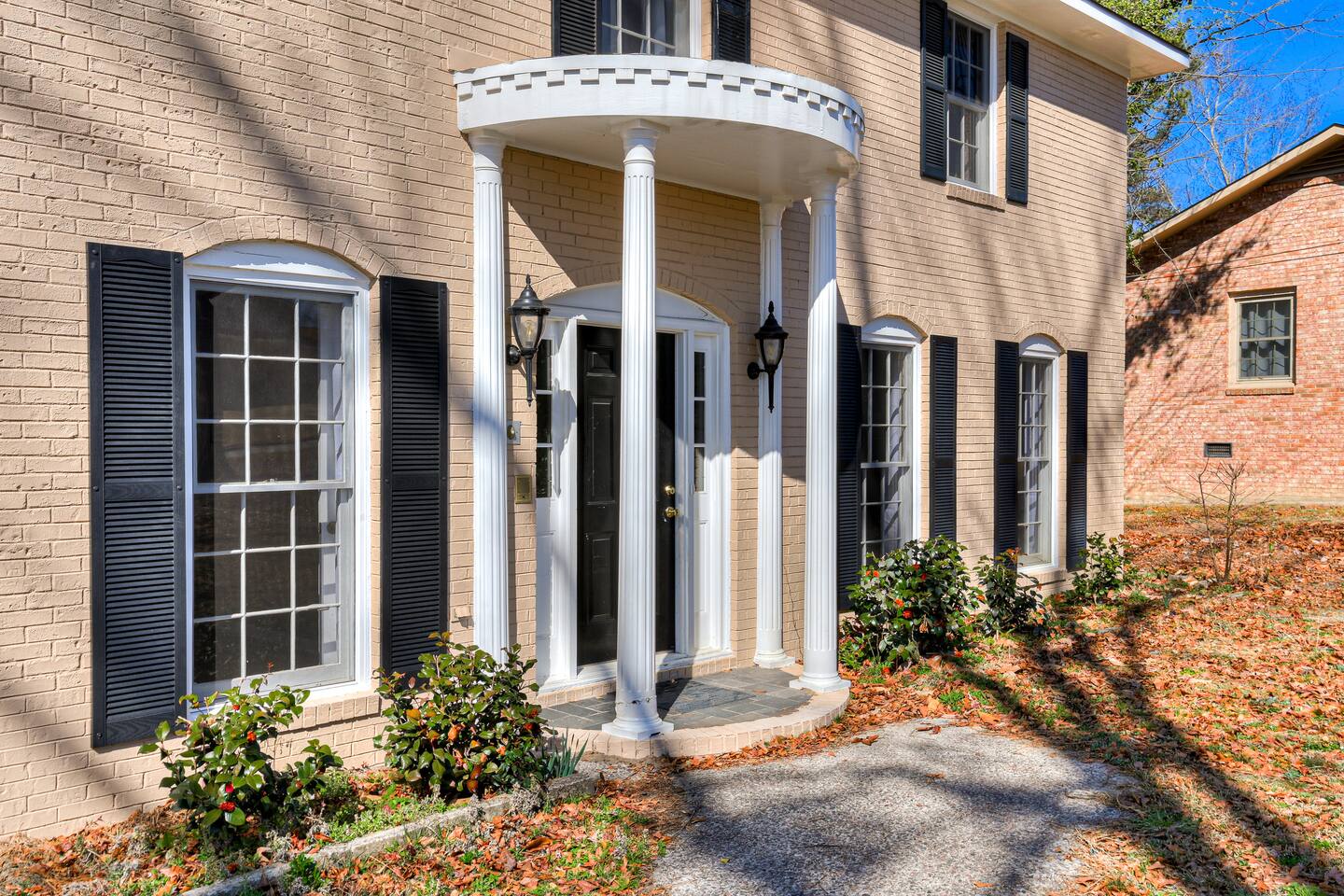 Spacious|2 King Beds|Sleeps 12|Carport&PoolTable!