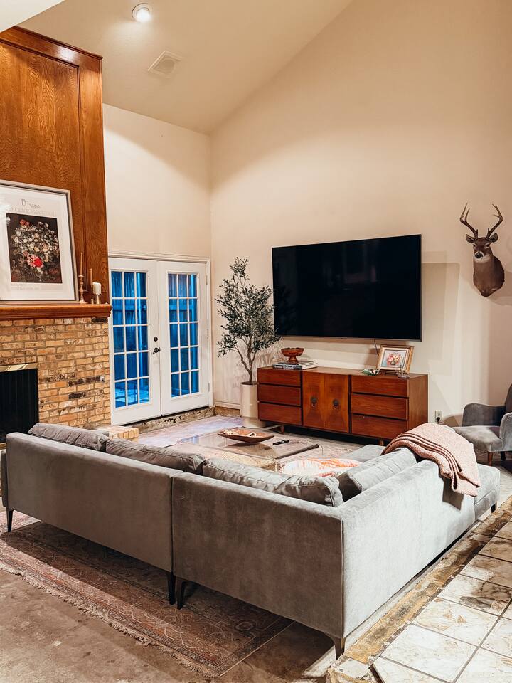 Central 3BR Near Dallas Hotspots & World Cup Event