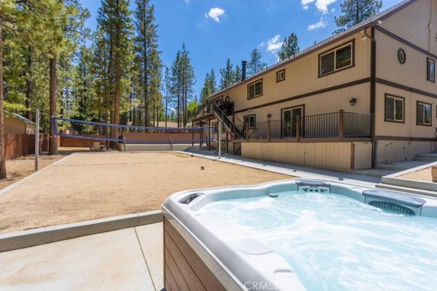 Family Cabin, 2 Game Rooms, Basketball Court, Spa