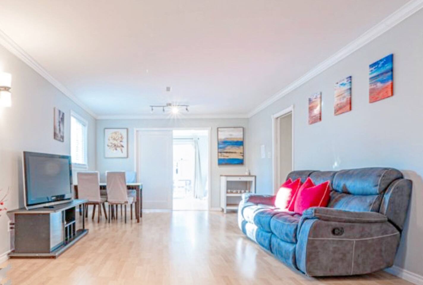 Modern 2BR Langley Suite – 1 Bath, Quiet