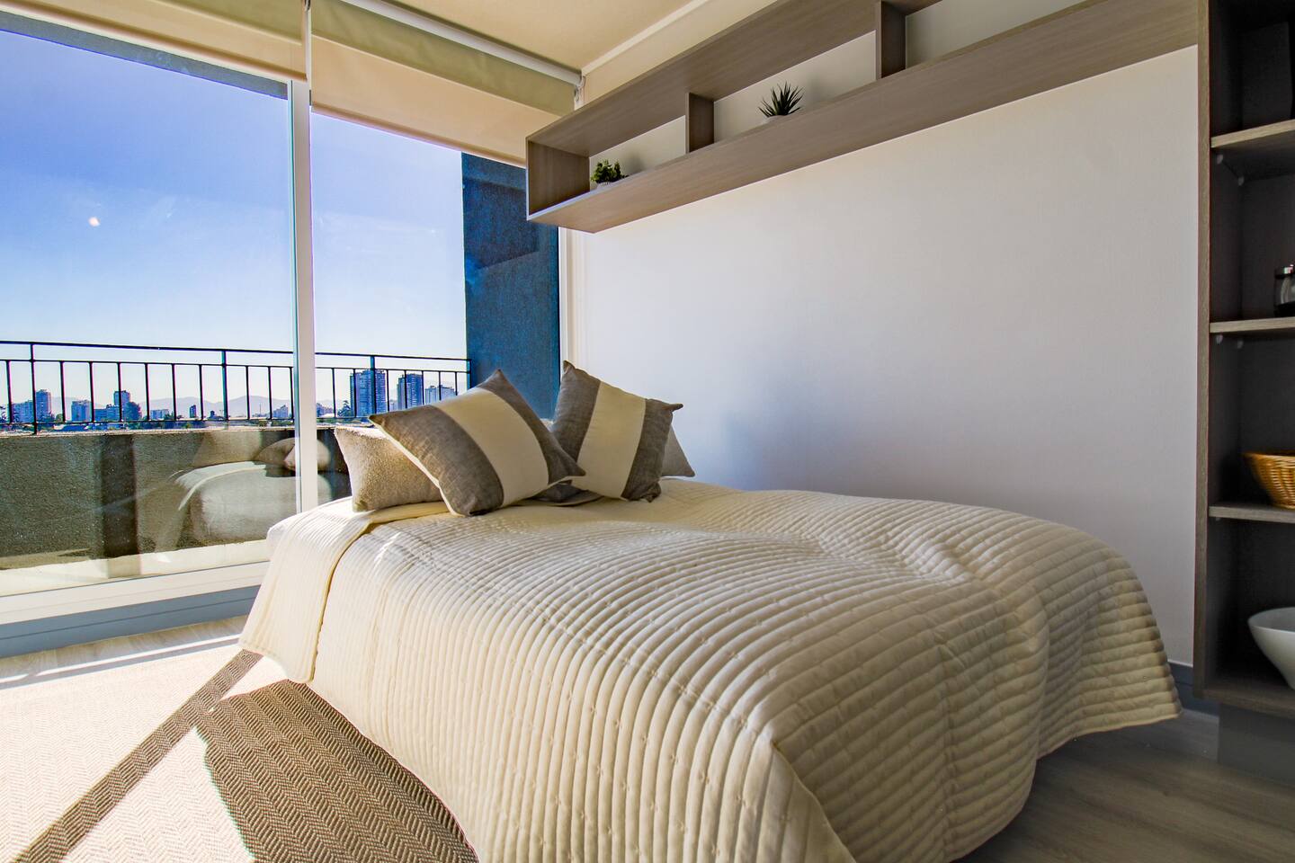 Chic apartamento, hasta 3, Wifi, GYM