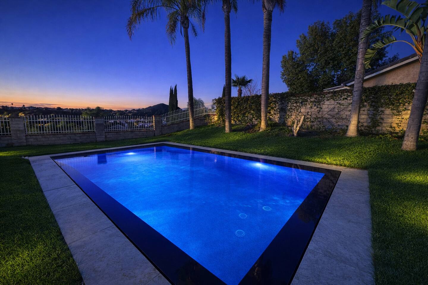 200 - Unicorn Dream Home-Zero Edge Pool/Spa