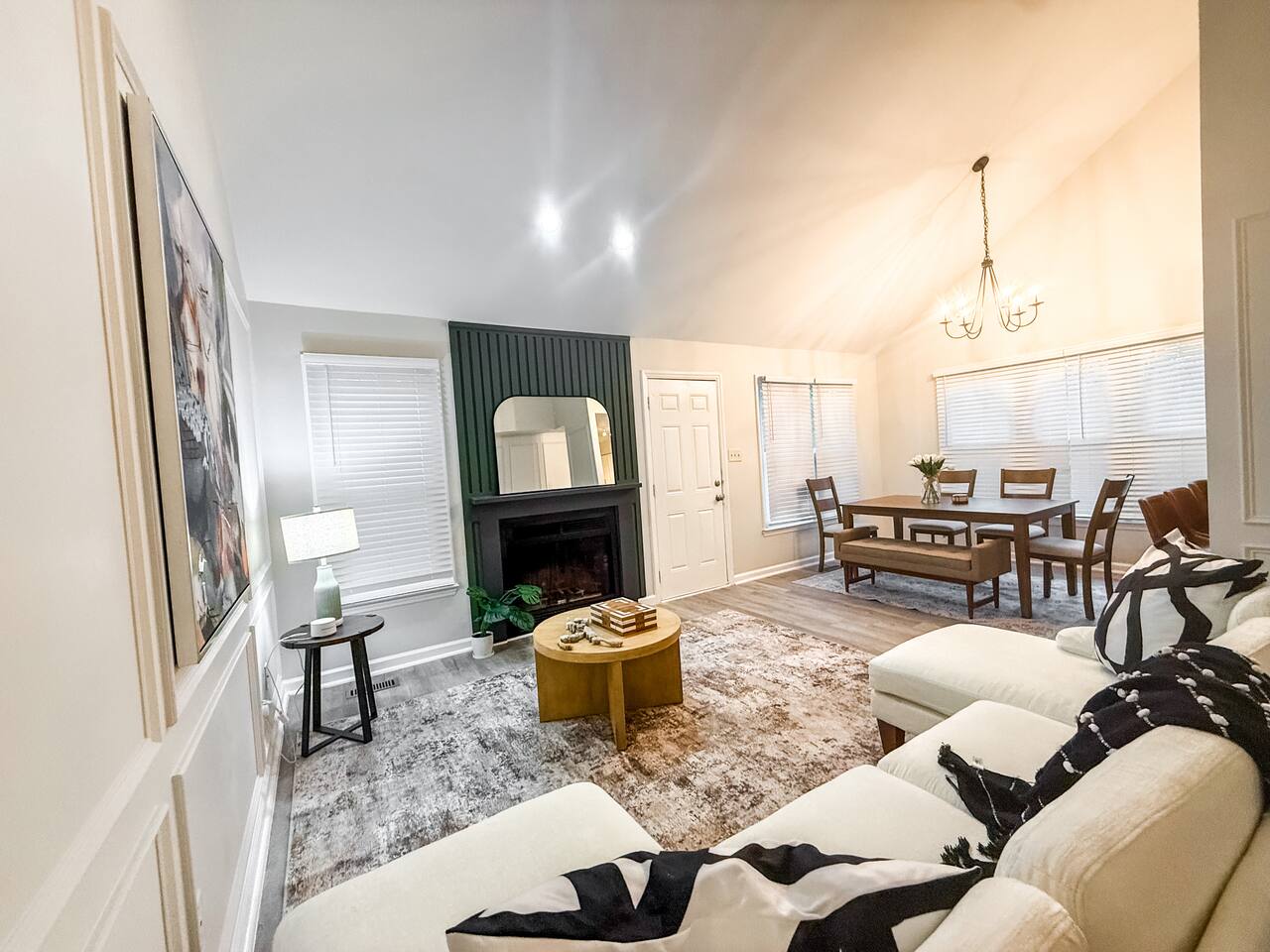 Functional Townhome on Main Road–Great for Workers
