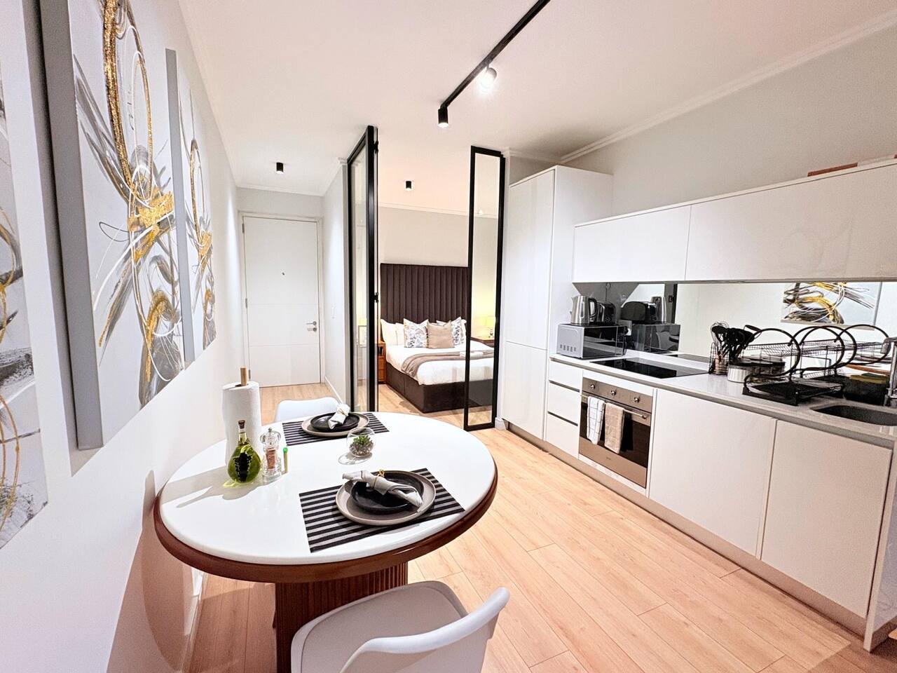 Elite Executive Suite | Ellipse | Waterfall City