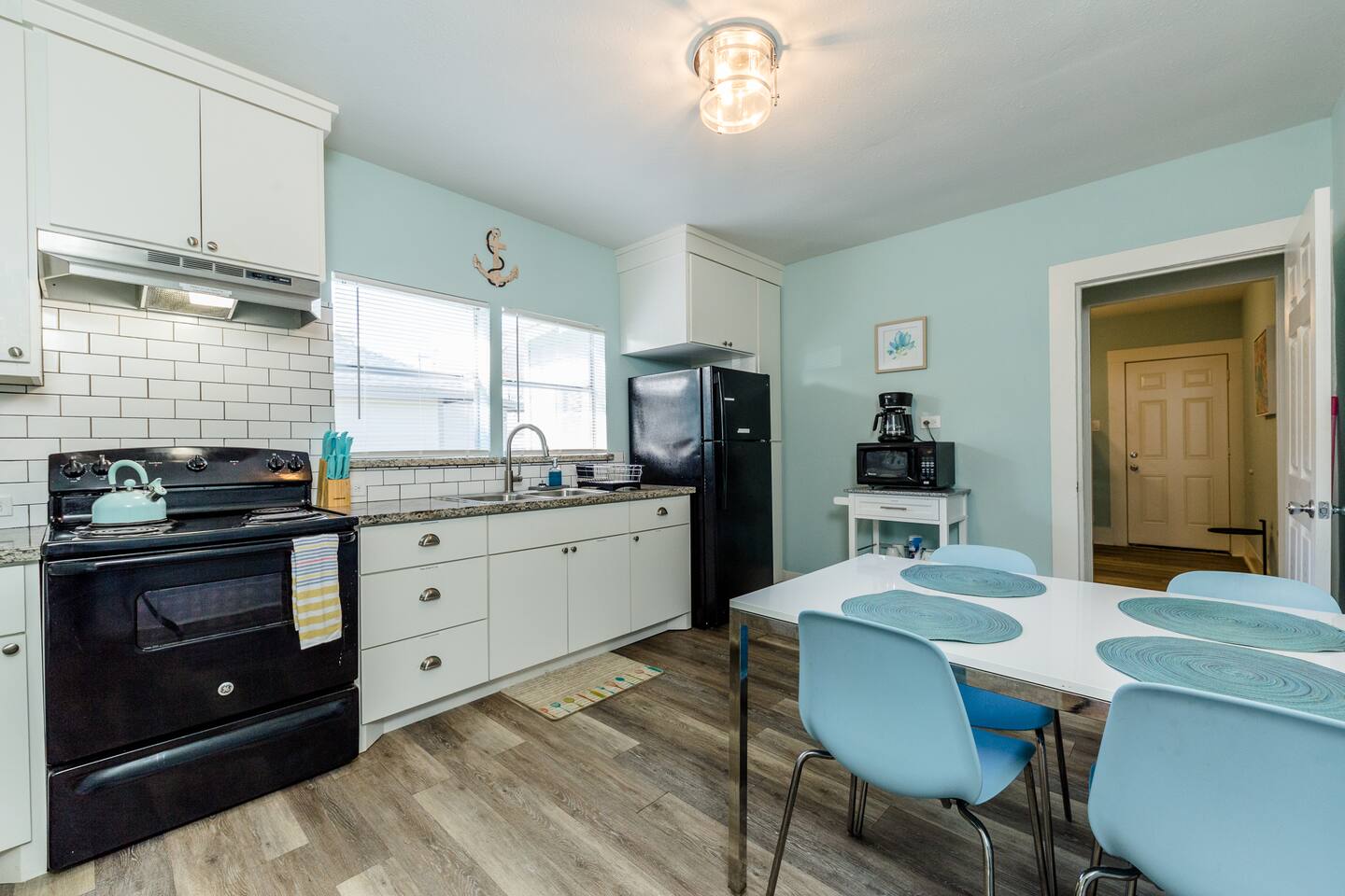 The Comfi Coral - 2 Bedroom Home Studio || Unit B