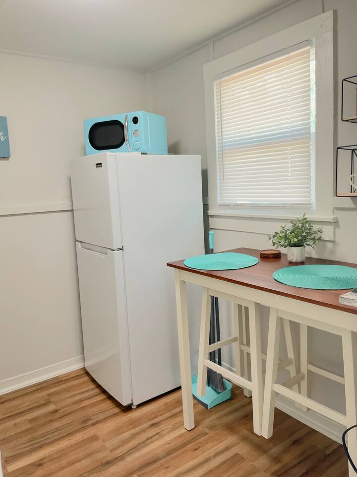 Serenity Seashell - Tiny Cabin A