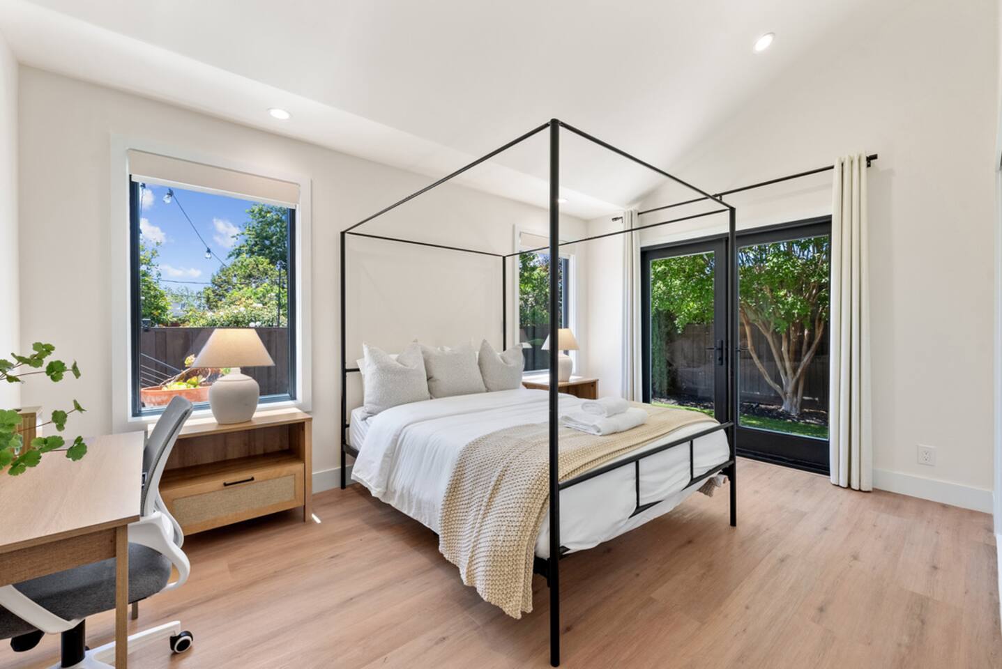 Alpha Home • Vaulted Ceiling • Scenery Patio