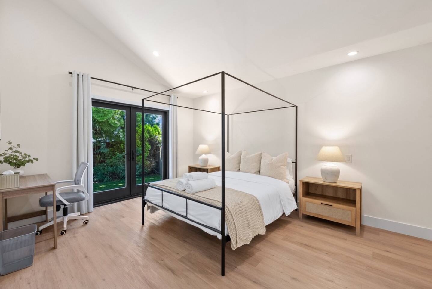 Alpha Home • Luxury Suite w/ Bathroom • Patio