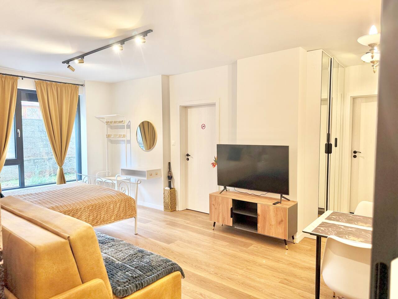 Designer Studio near metro station and Mall Sofia