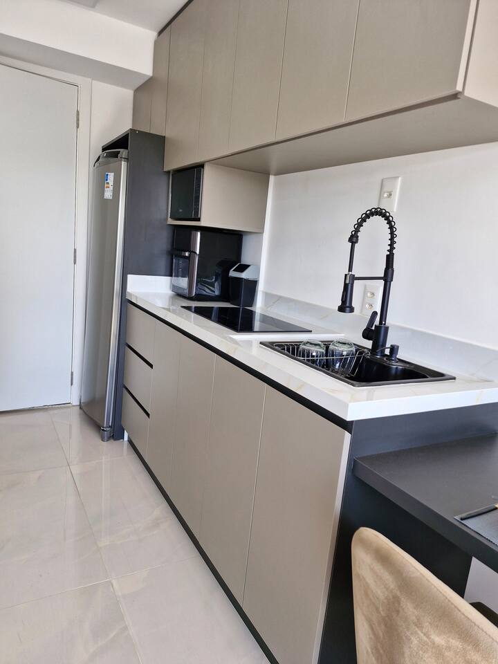 loft com piscina, garagem gratuita, academia.