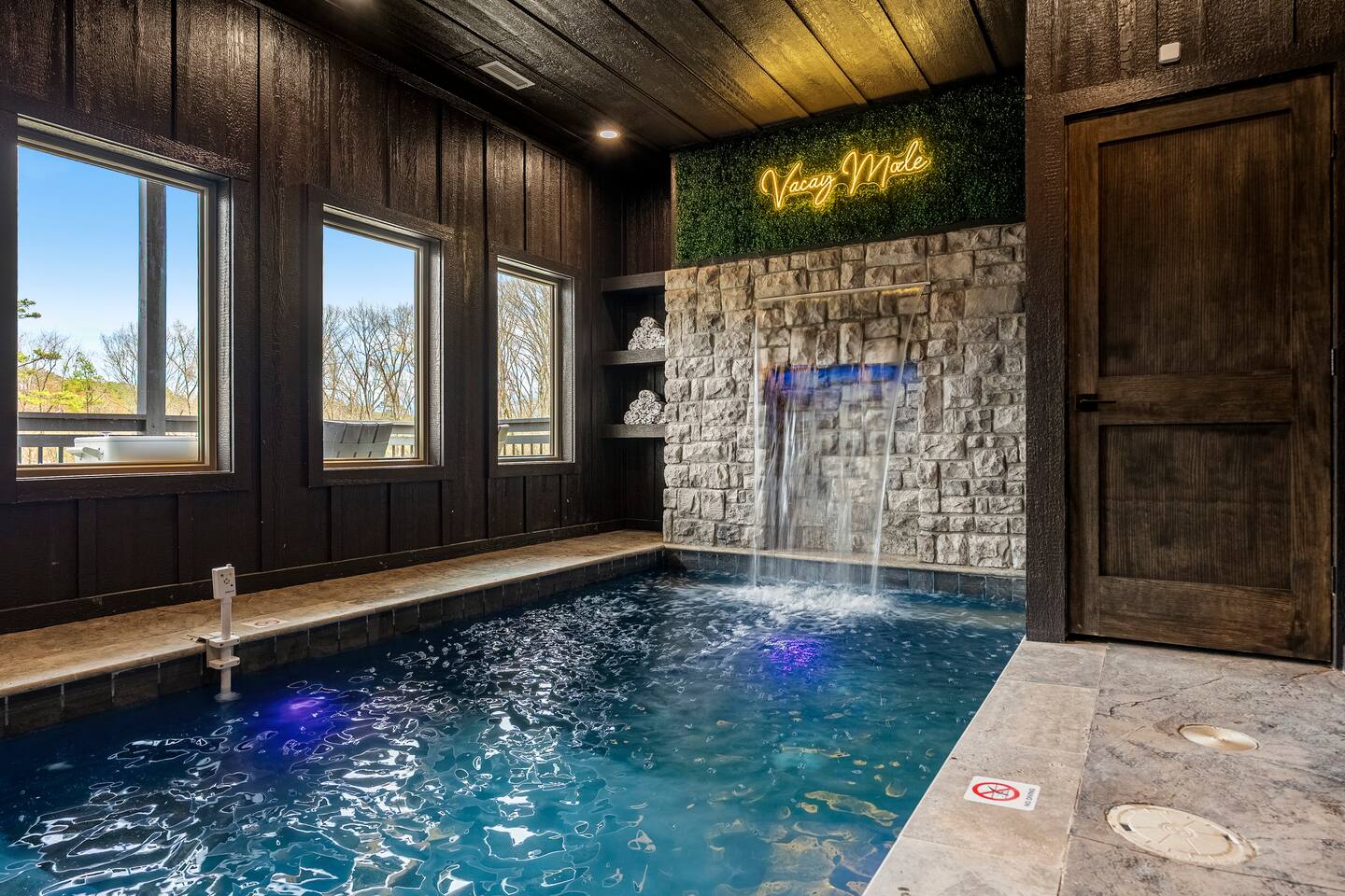 Sleeps 18/Rooftop/Golf Suite/Indoor Pool/Hot Tub