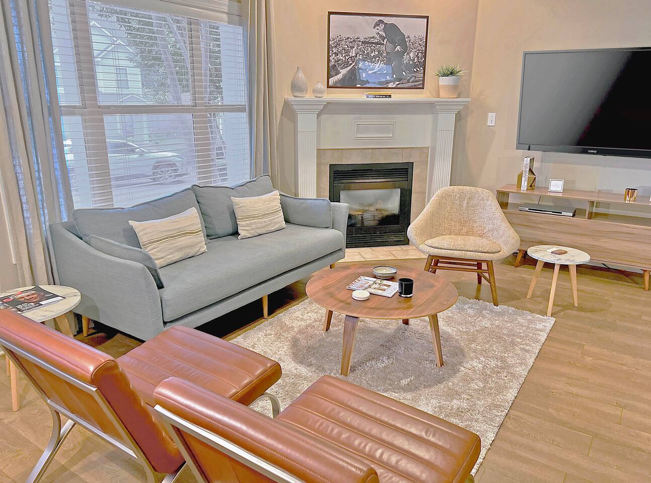 Best Deal! 3 BR 1 mile to Square and Stadium