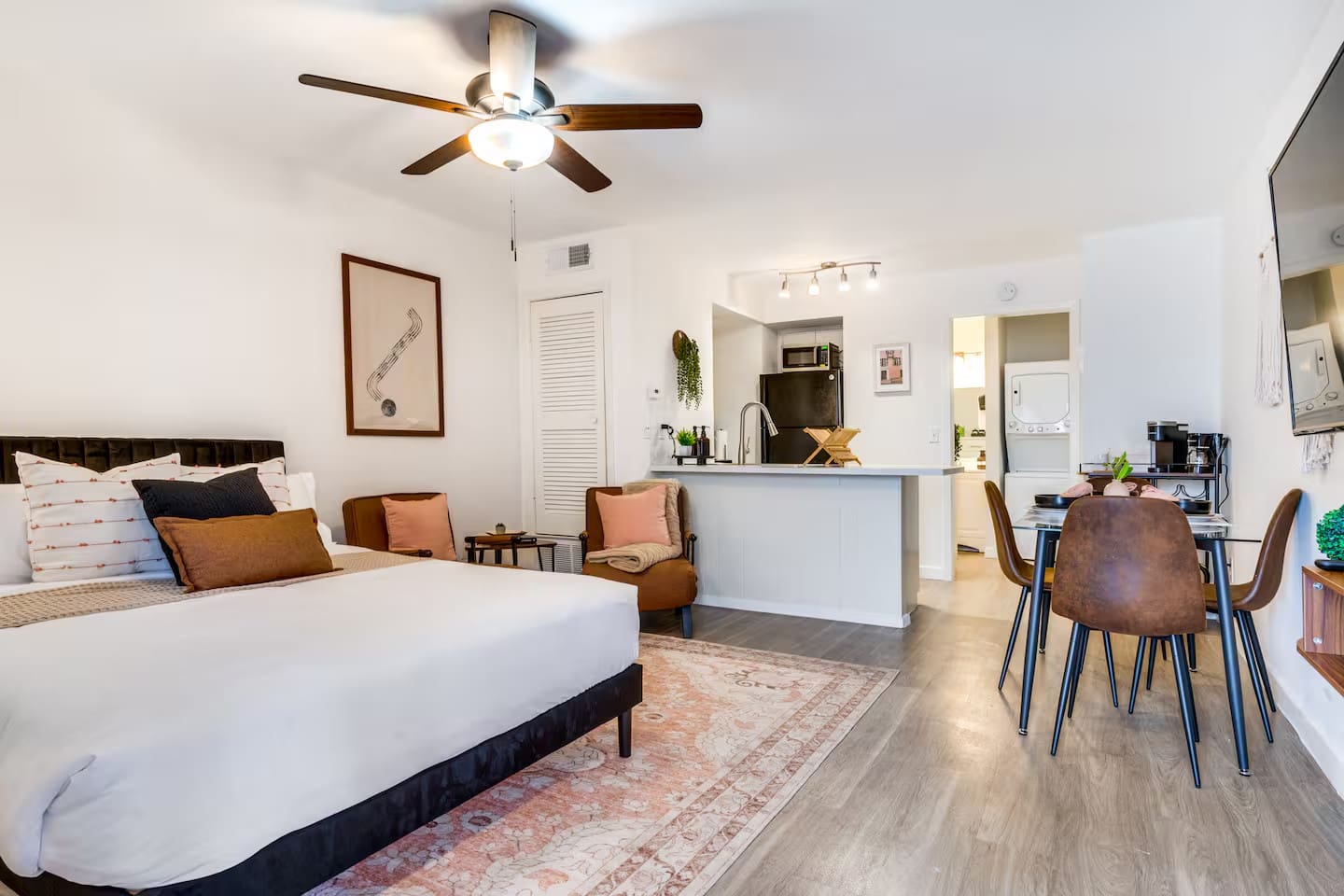 Cozy North ATX Studio Convenient Easy City Access