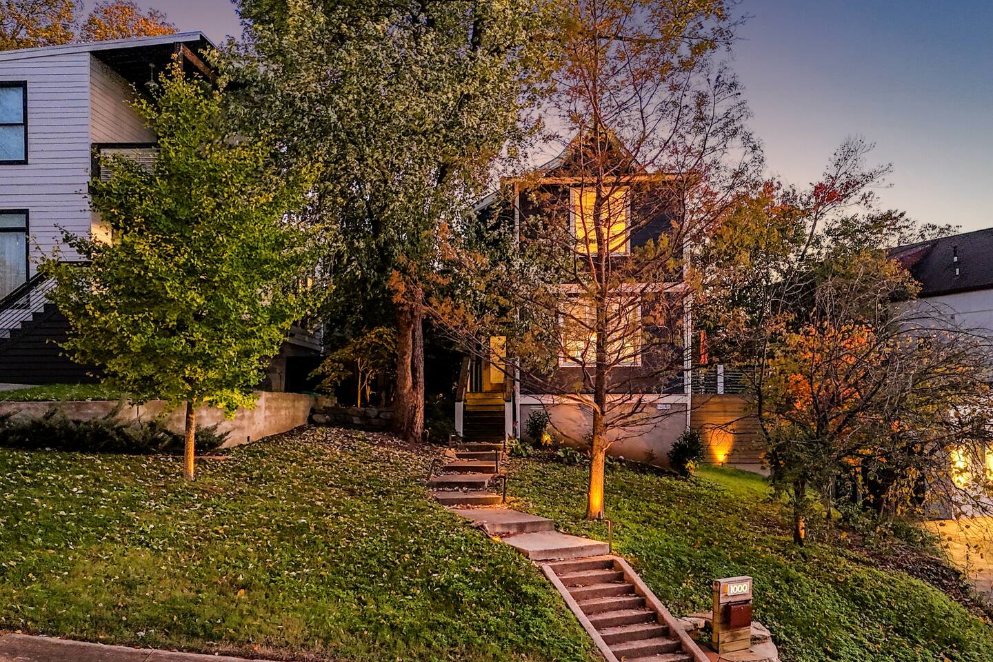 East Nashville Backyard Lounging! 5 min->Downtown!