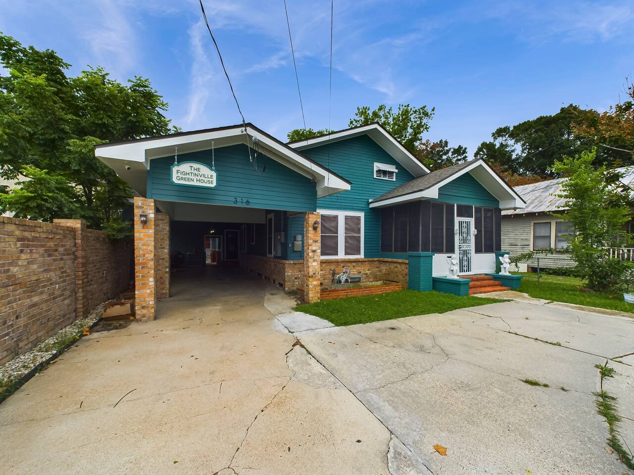 The Fightinville Green House