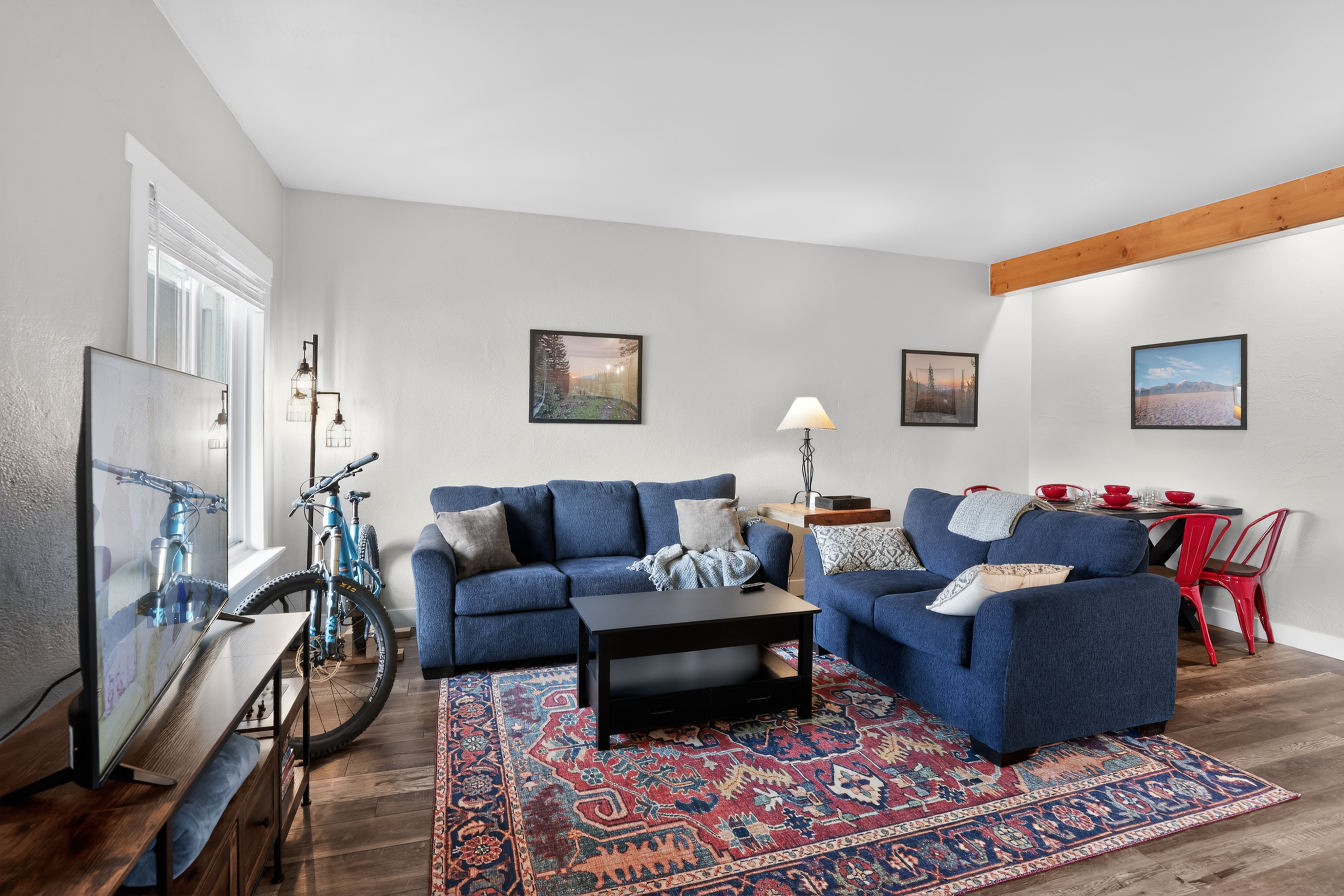 Dogs OK! Prime Spot Minutes 2 Downtown/Trails! - Apartment