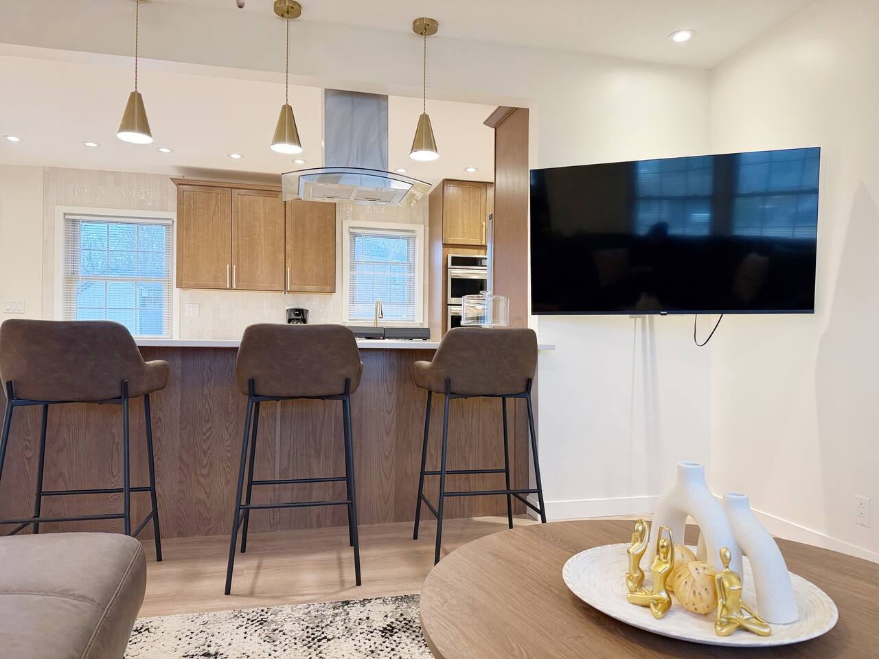 Northside Newly Renovated & Stylish 3BR/2.5BA