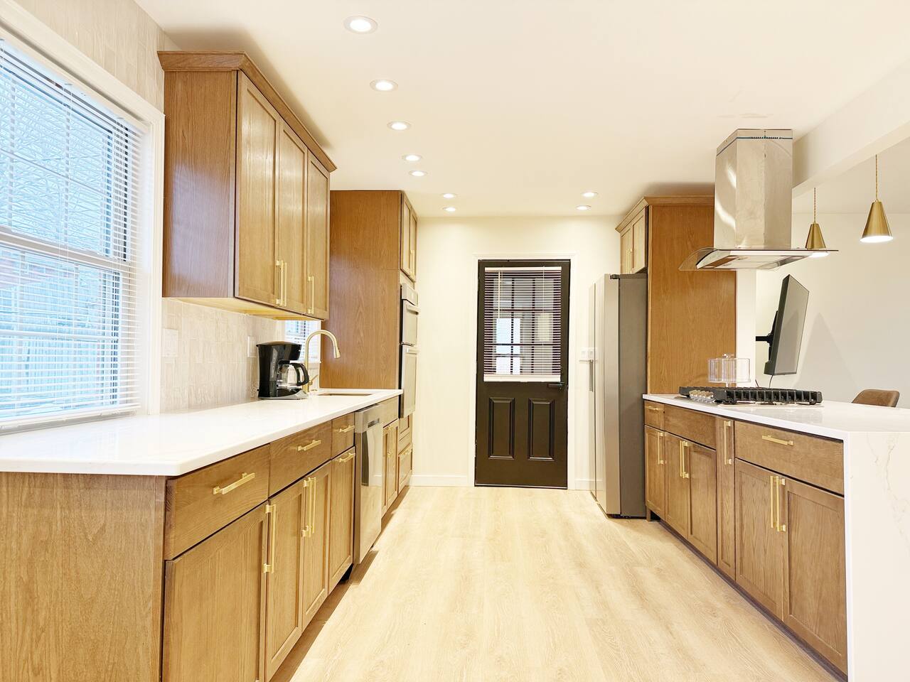 Northside Newly Renovated & Stylish 3BR/2.5BA