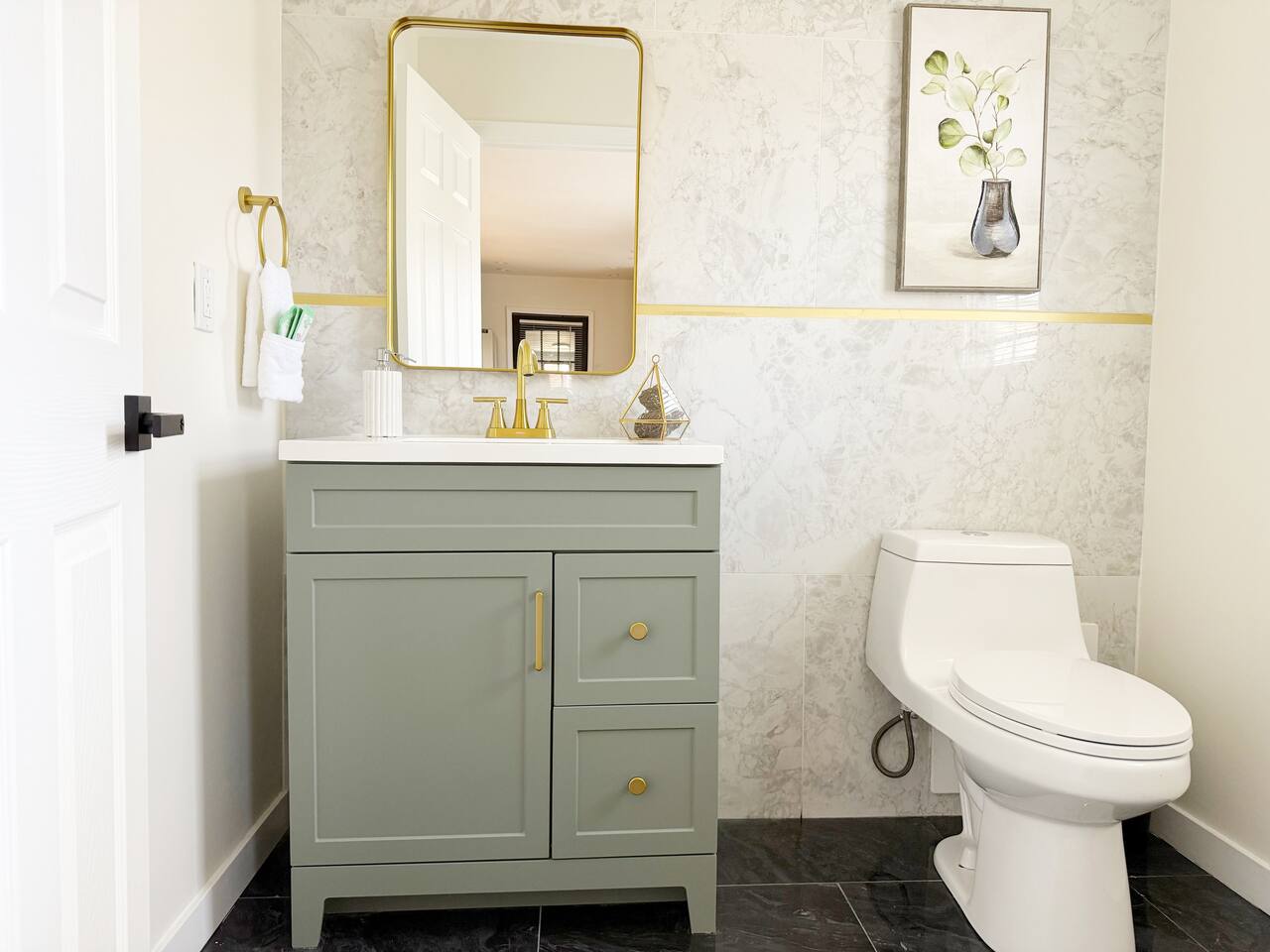 Northside Newly Renovated & Stylish 3BR/2.5BA