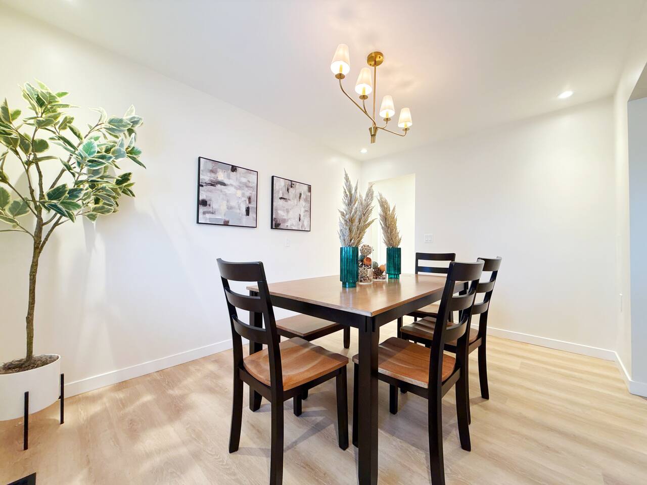 Northside Newly Renovated & Stylish 3BR/2.5BA