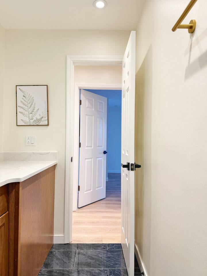 Northside Newly Renovated & Stylish 3BR/2.5BA