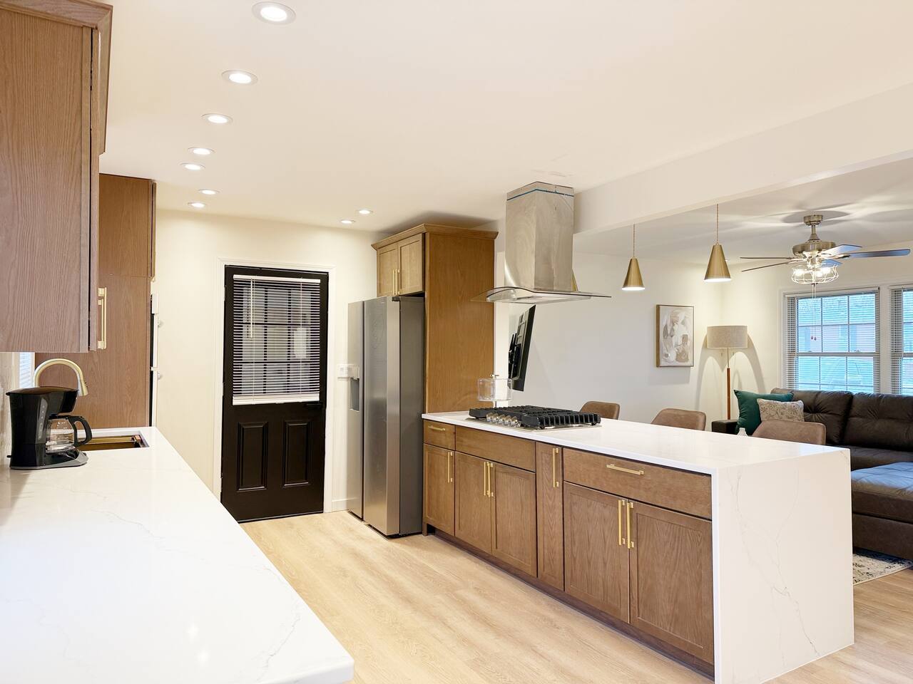 Northside Newly Renovated & Stylish 3BR/2.5BA