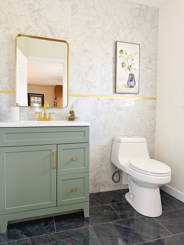 Northside Newly Renovated & Stylish 3BR/2.5BA