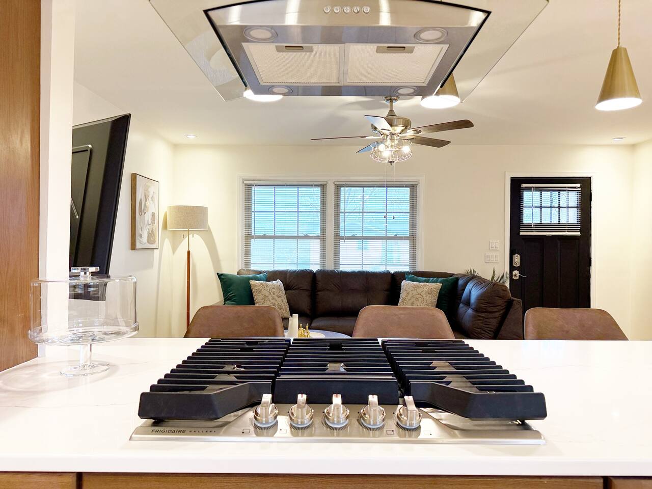 Northside Newly Renovated & Stylish 3BR/2.5BA