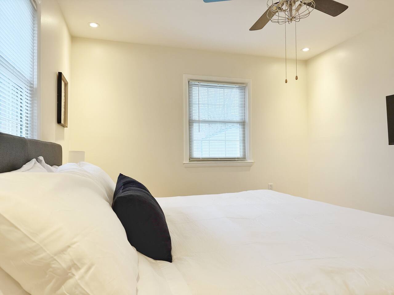 Northside Newly Renovated & Stylish 3BR/2.5BA