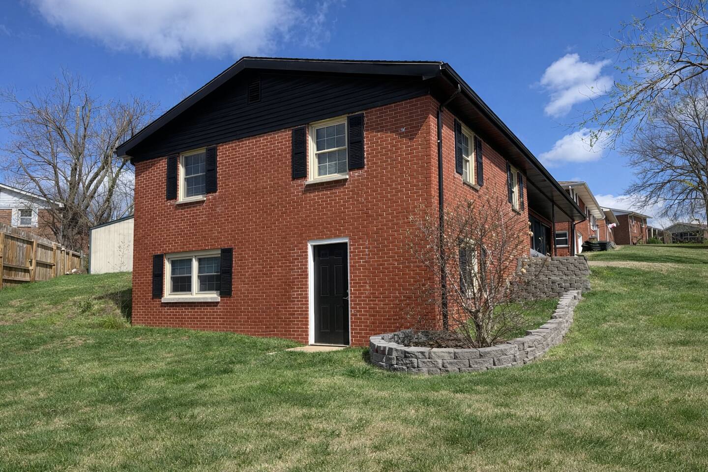 Northside Newly Renovated & Stylish 3BR/2.5BA