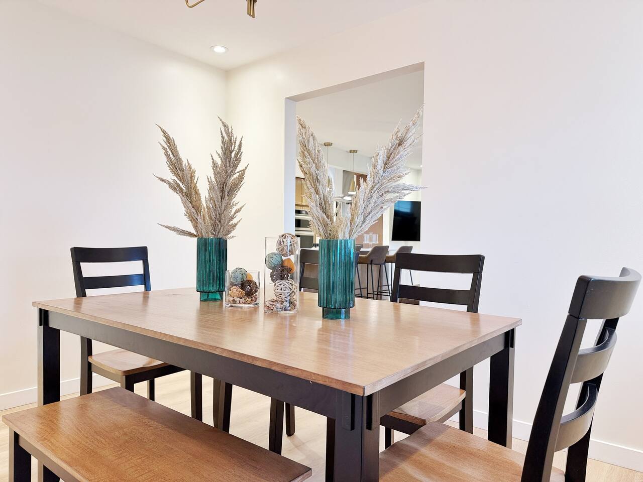 Northside Newly Renovated & Stylish 3BR/2.5BA