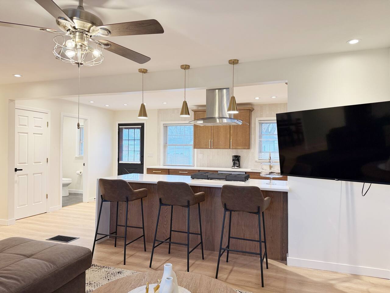 Northside Newly Renovated & Stylish 3BR/2.5BA