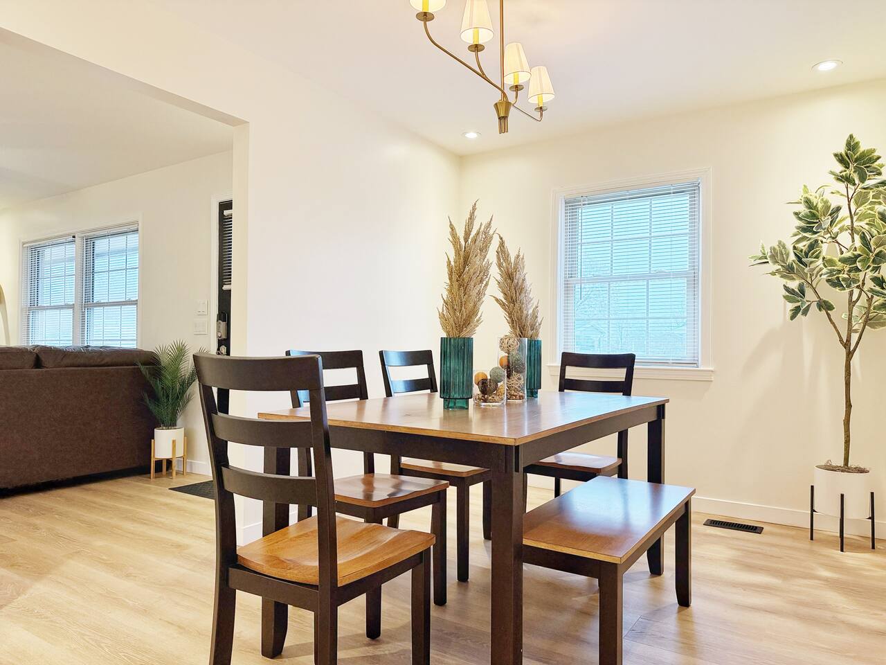 Northside Newly Renovated & Stylish 3BR/2.5BA