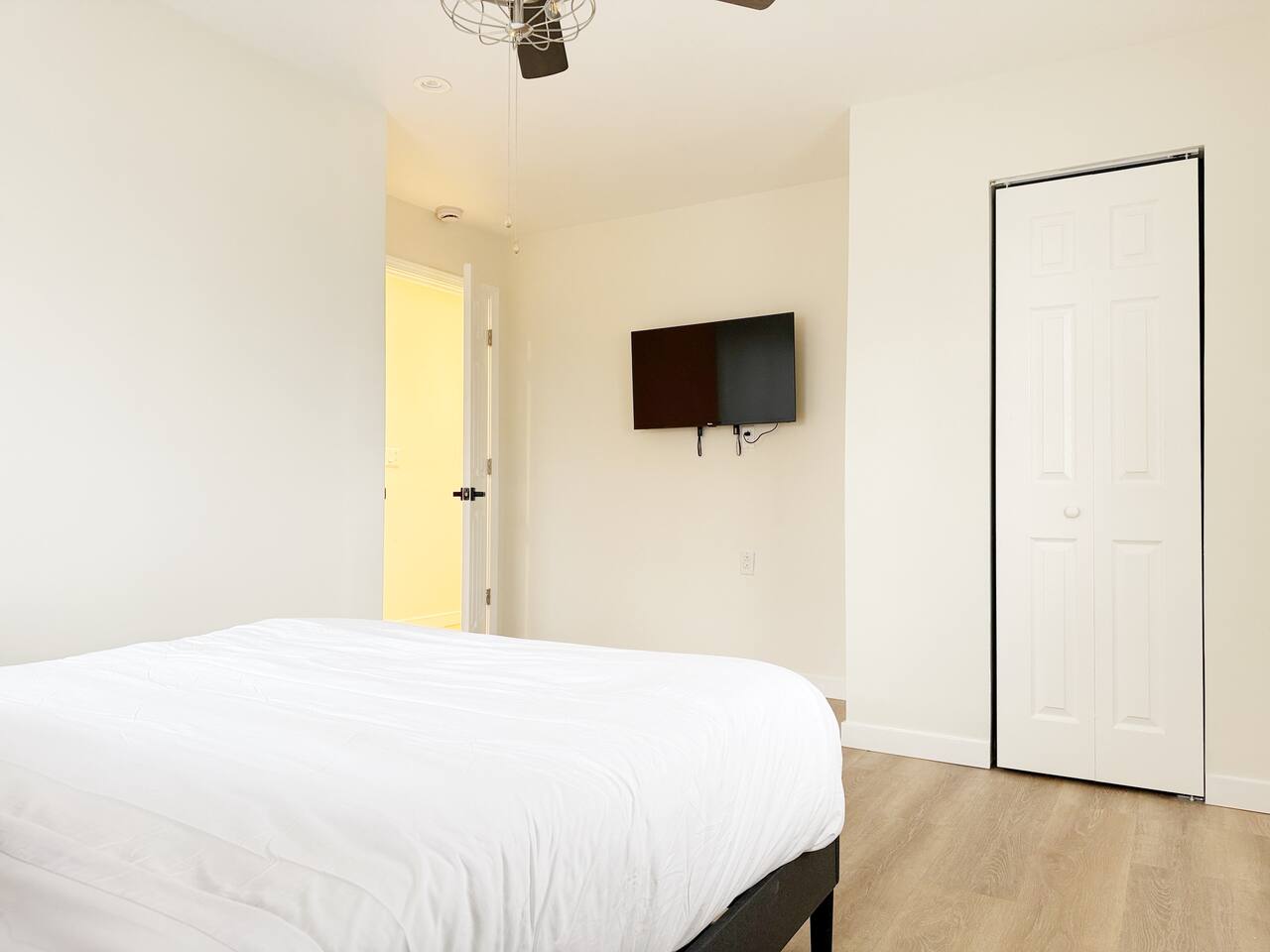 Northside Newly Renovated & Stylish 3BR/2.5BA