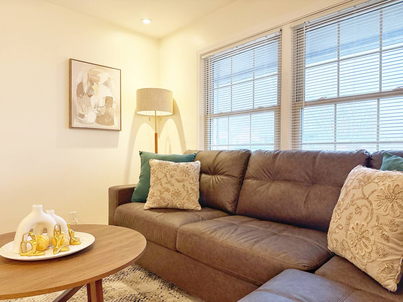 Northside Newly Renovated & Stylish 3BR/2.5BA