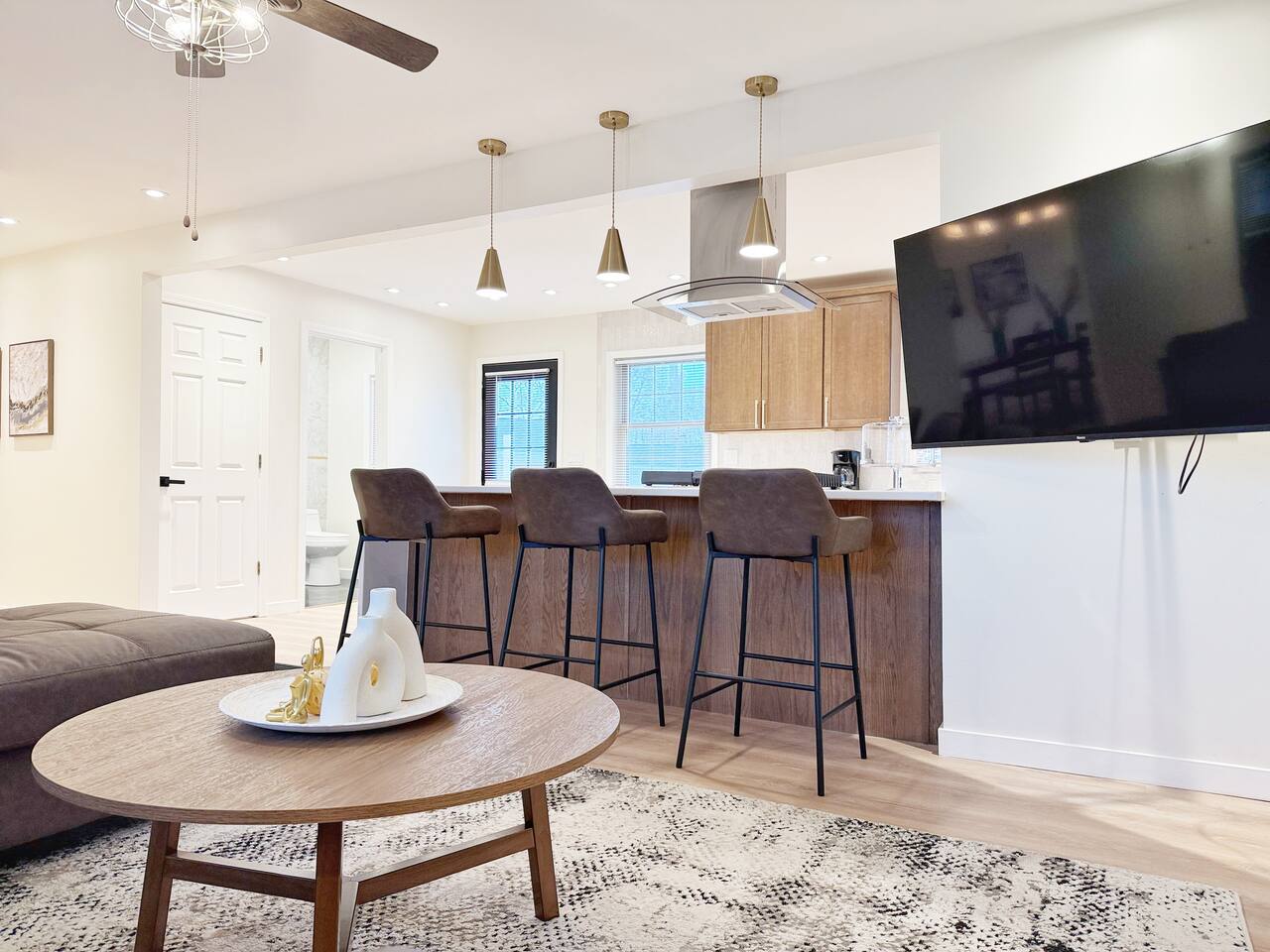 Northside Newly Renovated & Stylish 3BR/2.5BA