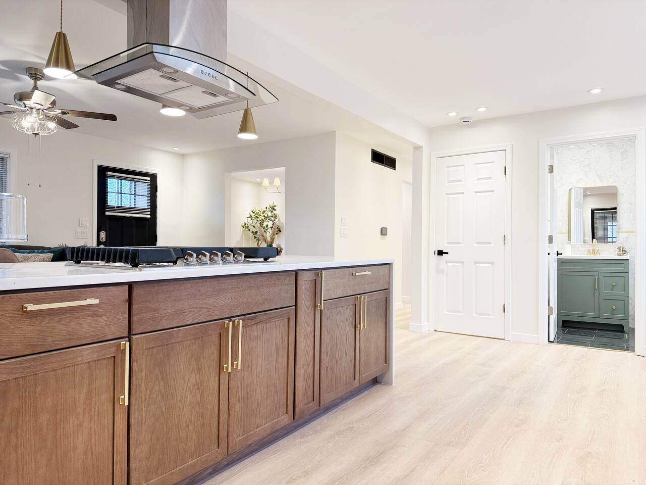 Northside Newly Renovated & Stylish 3BR/2.5BA