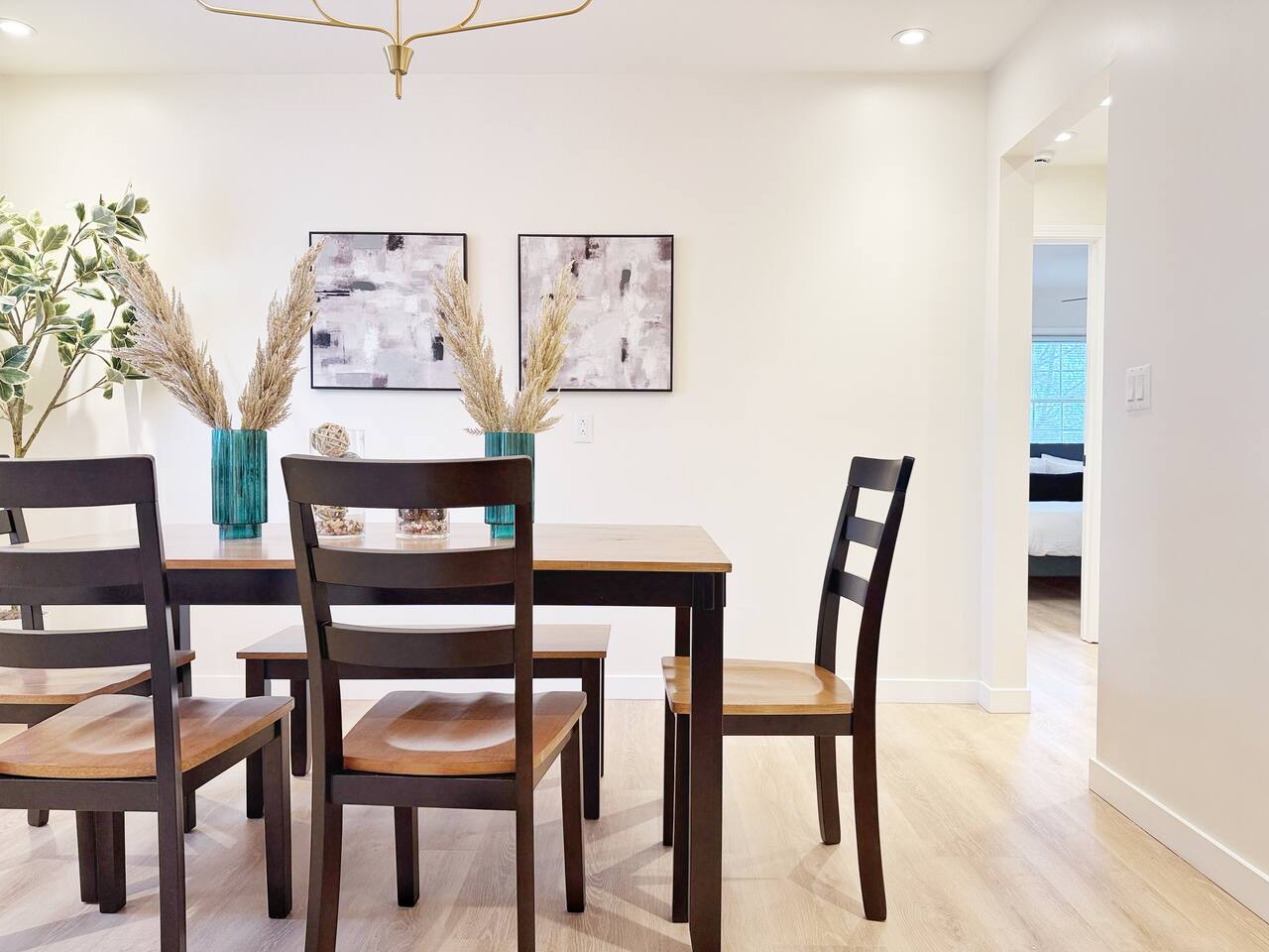 Northside Newly Renovated & Stylish 3BR/2.5BA photo 4