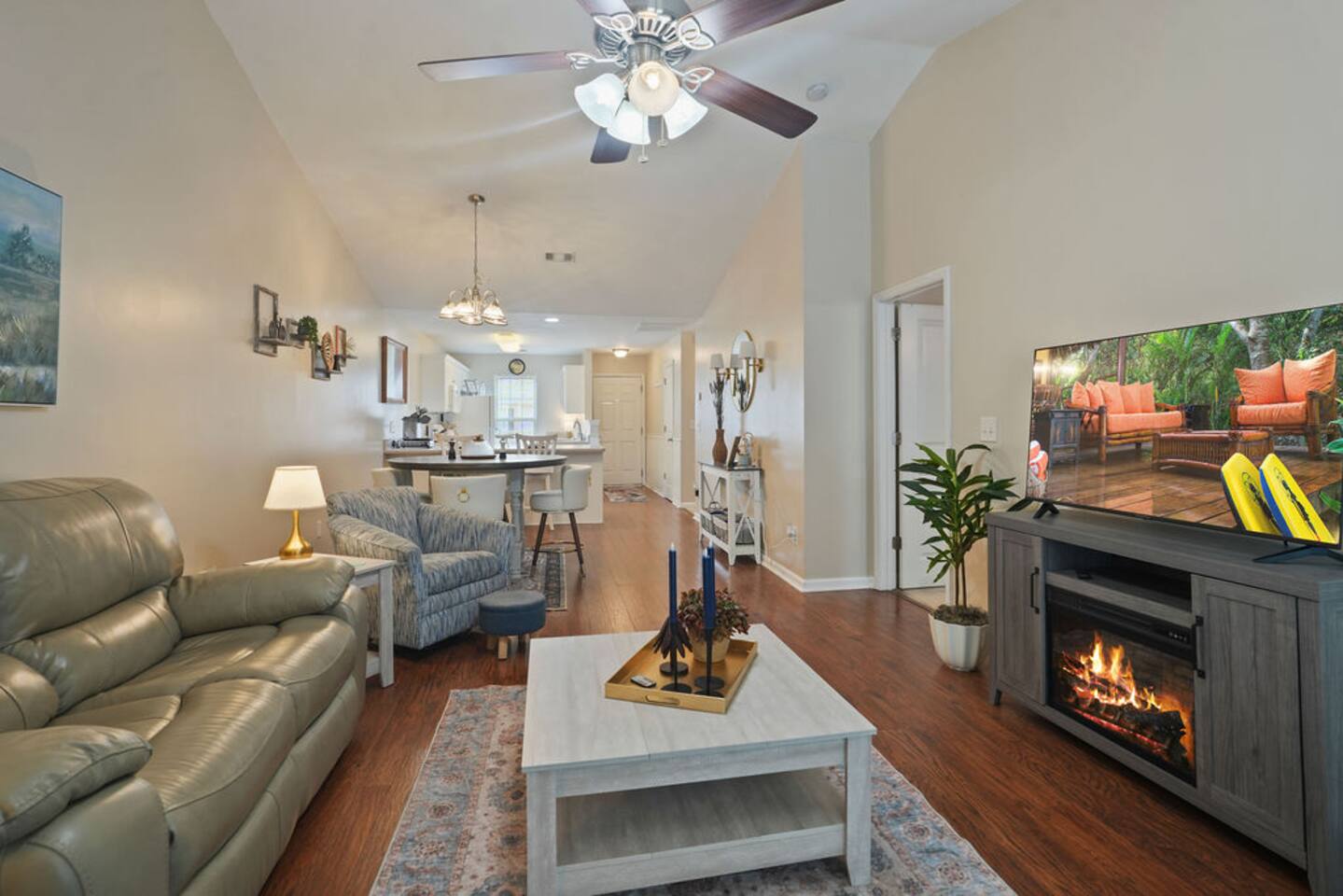 Adorable Townhome - Easy I20 and 520 Access