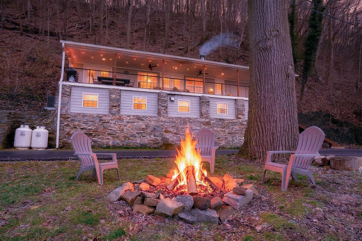 River Front w/ dreamy views - Hot Tub