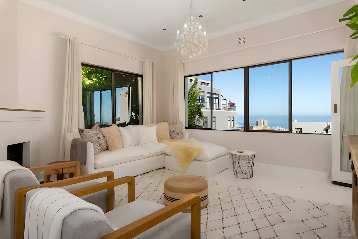 Oliver's Hideaway | Sea Point