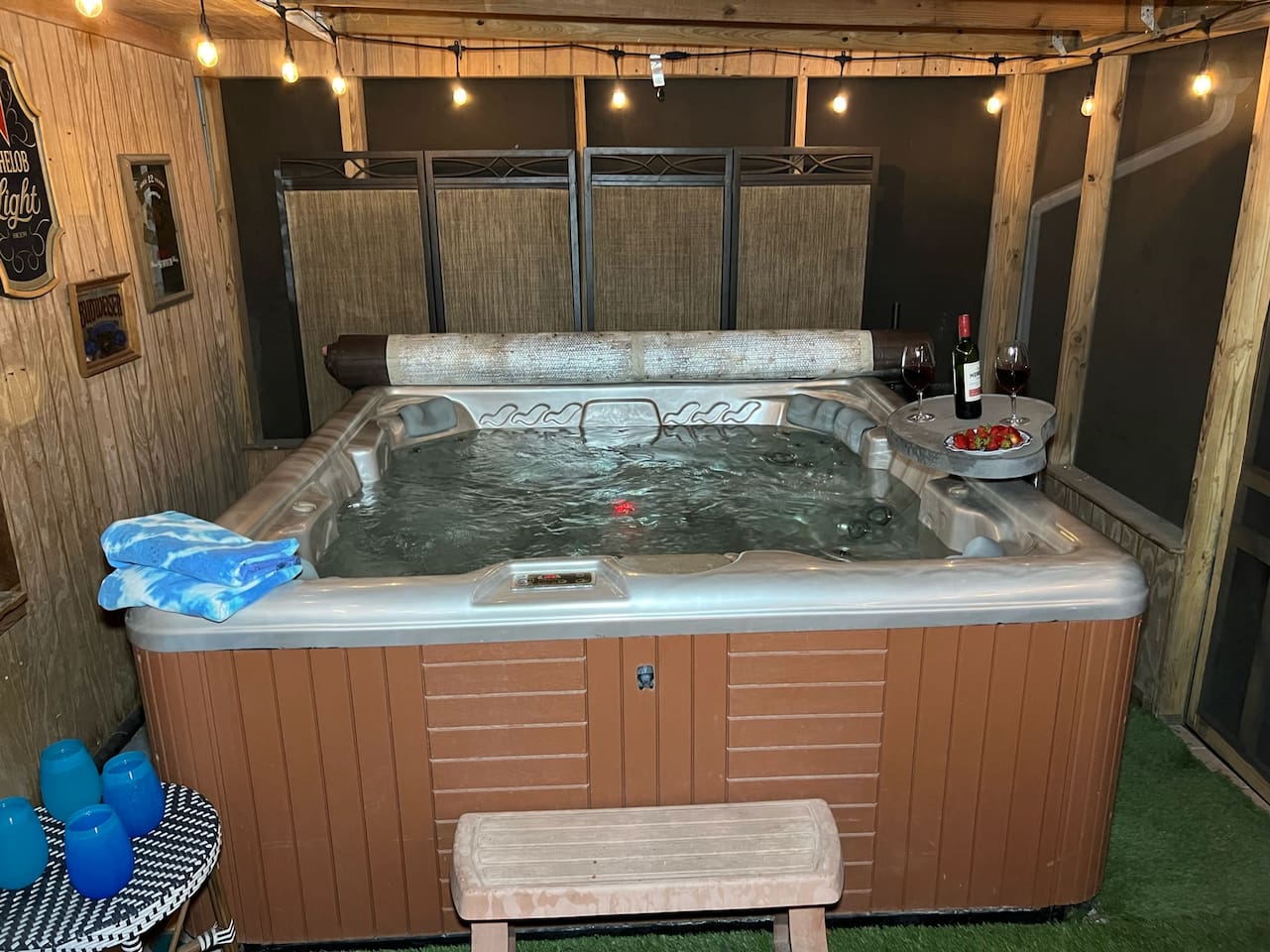 Hot Tub & Fire Pit weekday discount