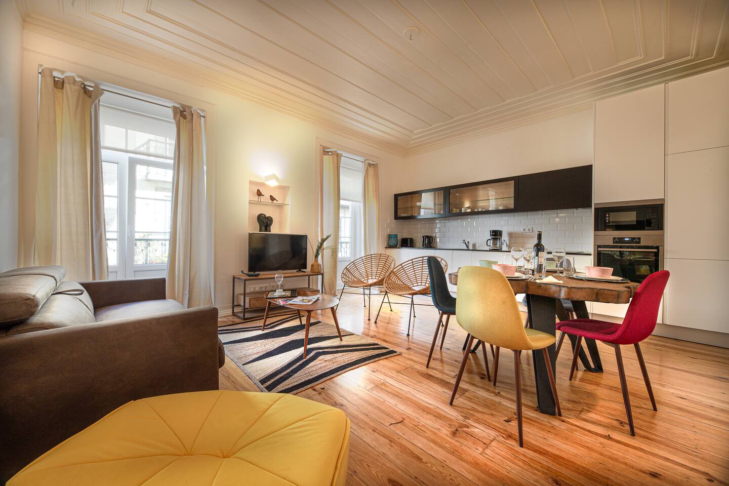 The Grand Rose Luxury 4-BDR/ Dual Living Spaces