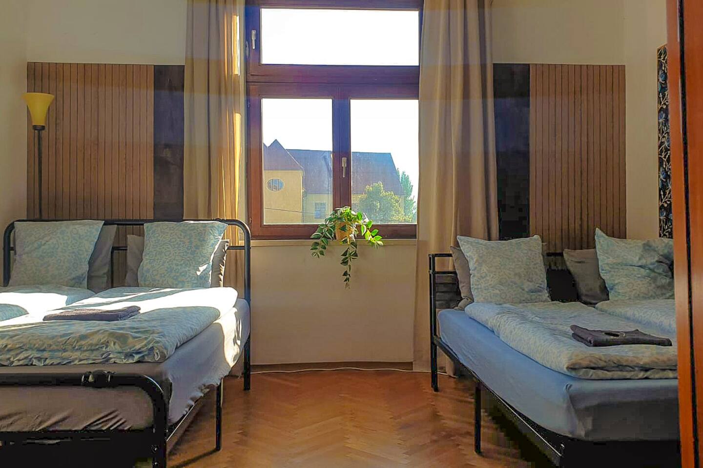 c.1. ‘Heavenly Heights’ | 10 min to city center