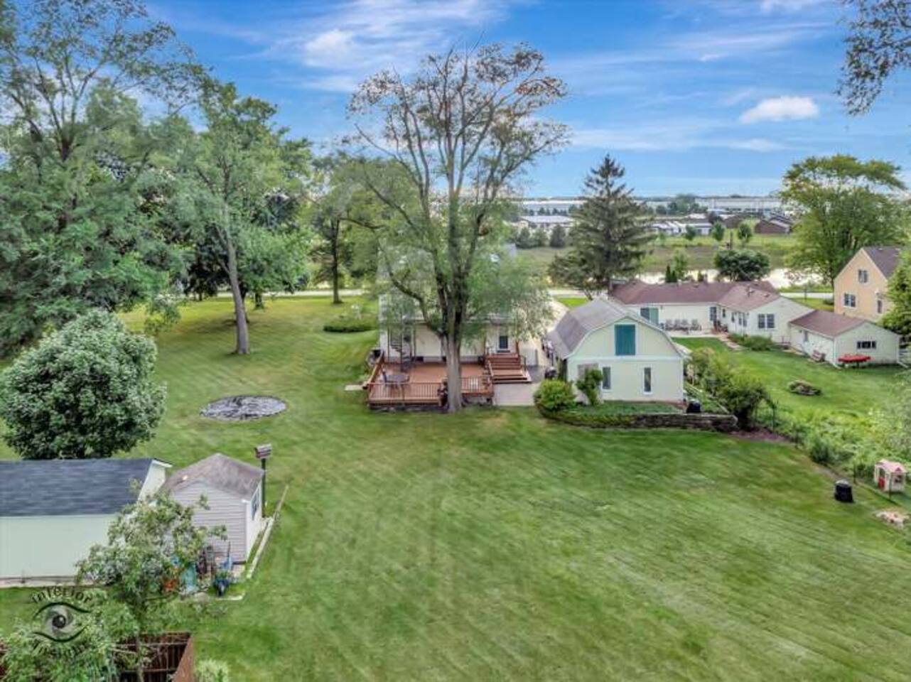 Blossom Breeze Estate - Farmhouse Retreat