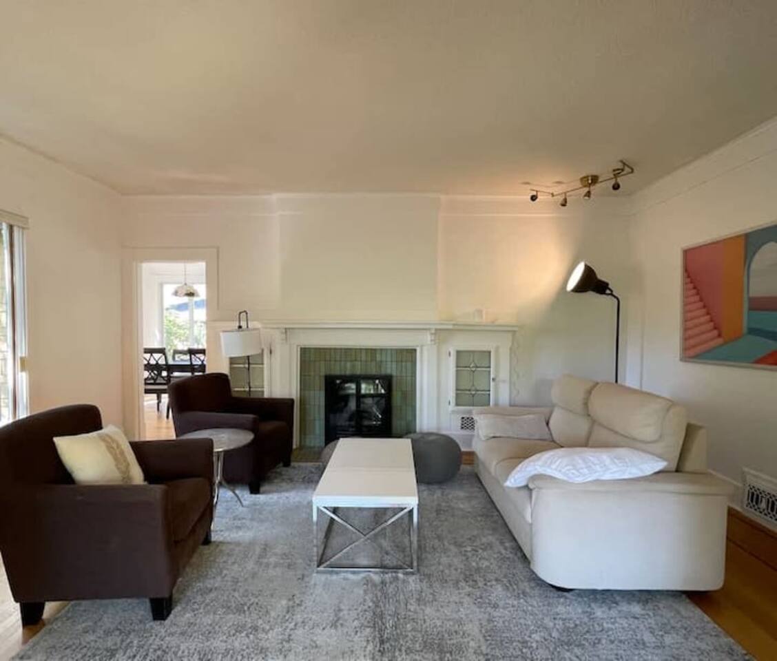 Vancouver 5 bdrm House 18 min downtown - Holiday Home